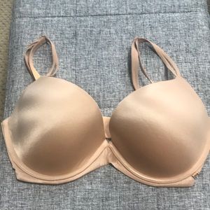 Victoria's Secret Very Sexy Lightly Lined Plunge Bra